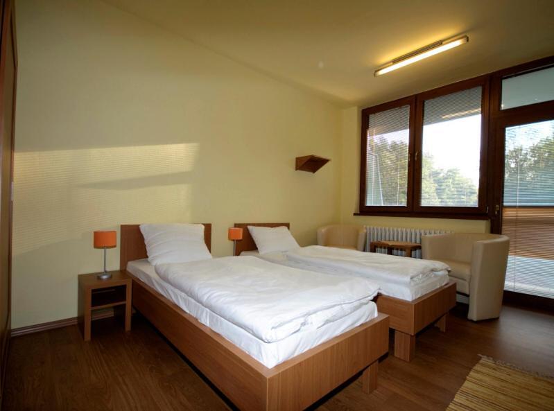 Relax Inn Šoporňa Rom bilde