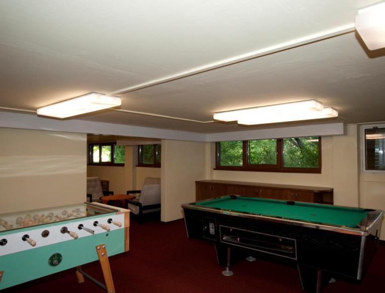 Relax Inn Šoporňa Eksteriør bilde