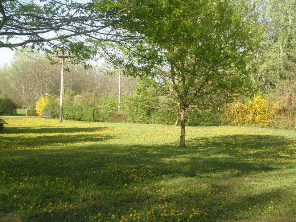 Relax Inn Šoporňa Eksteriør bilde